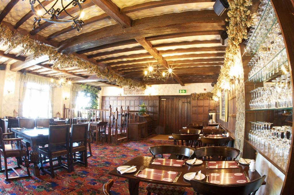 The Horseshoe Inn Herstmonceux Exterior photo
